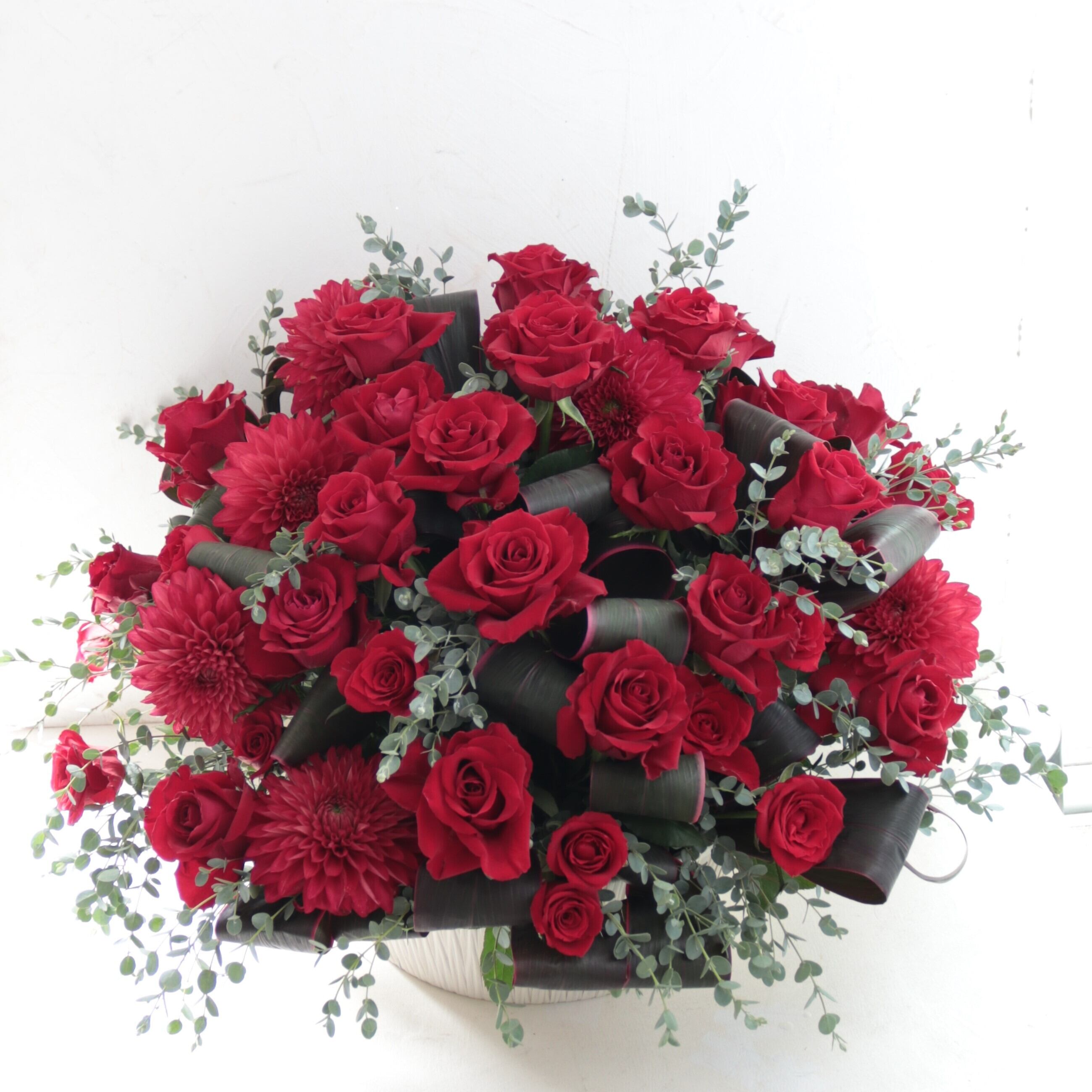 バラ アレンジメント「赤いバラのラウンドアレンジメント」 赤 レッド系 お誕生日 お祝い プロポーズ 結婚式 LLサイズ 60,000円(税別)