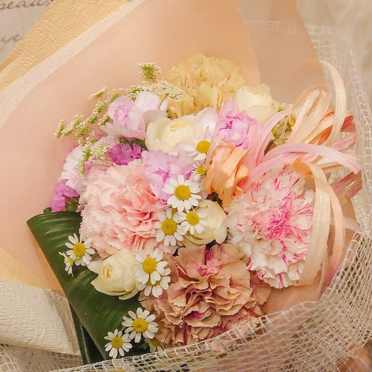 母の日 花束「優しいお母さんに贈りたい!スイートなピンクのMothr's ブーケ」ピンク系 カーネーション かわいい 優しい