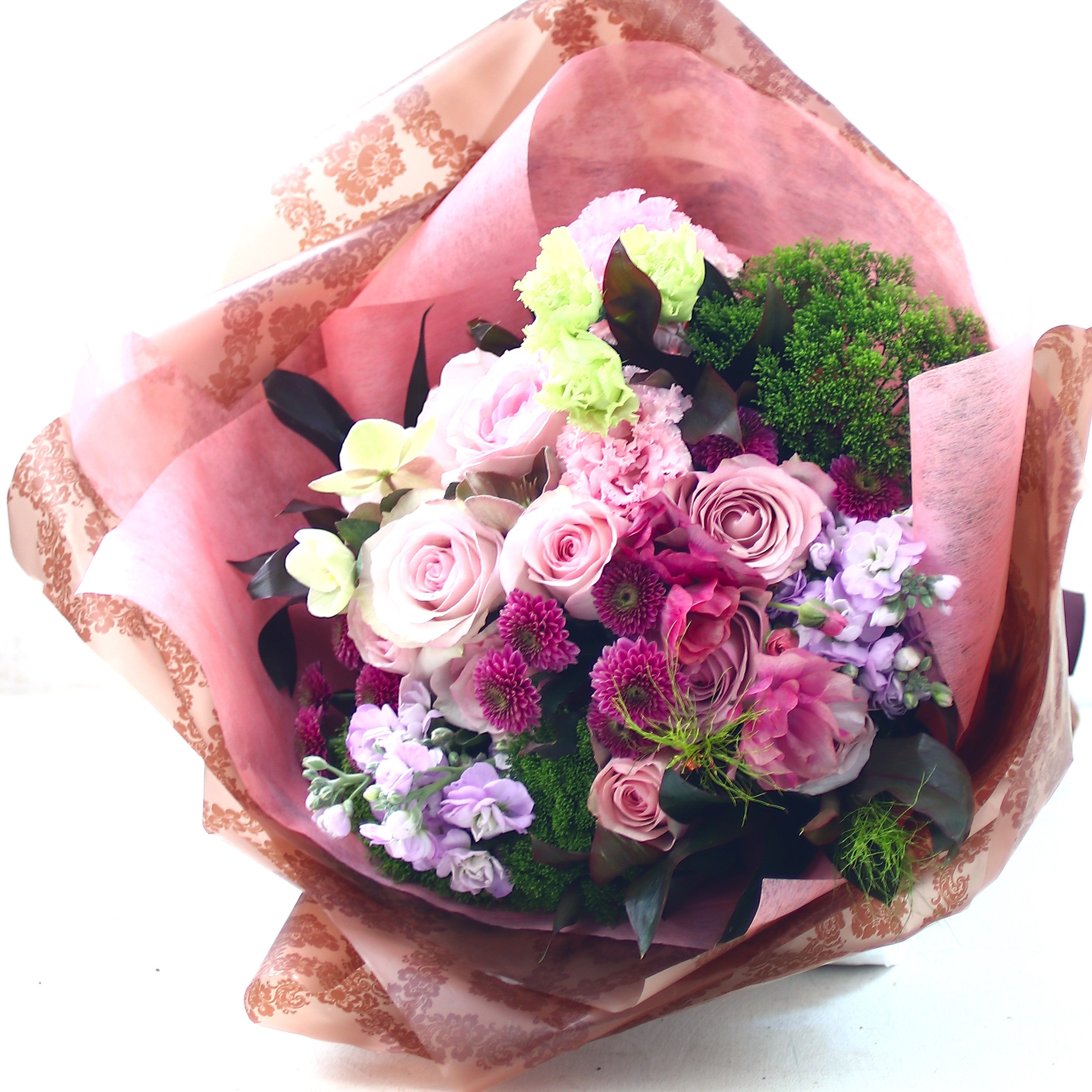 花束 ギフト「バラのスモーキーピンクとグリーンのシックなブーケ」バラ 落ち着いた 大人の雰囲気