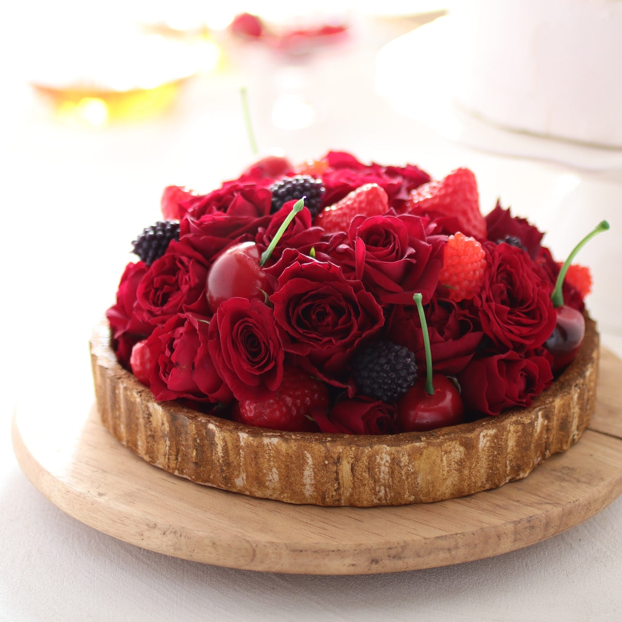 フラワーギフト「タルト風フラワーケーキ赤系」Sサイズ ギフト フラワーアレンジメント 母の日 クリスマス お正月 お誕生日 成人式