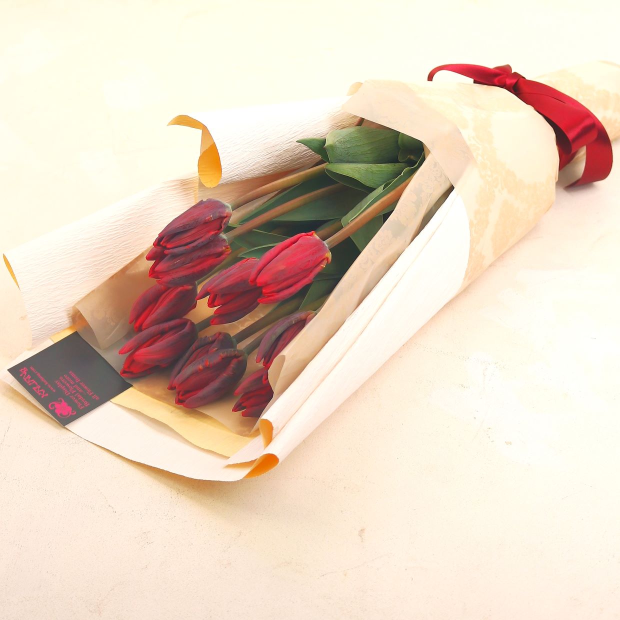 春の花束「春を彩るチューリップの花束 赤系MIX10本」Sサイズ ブーケ お誕生日 お祝い 卒業 入学 離職 就職 就任