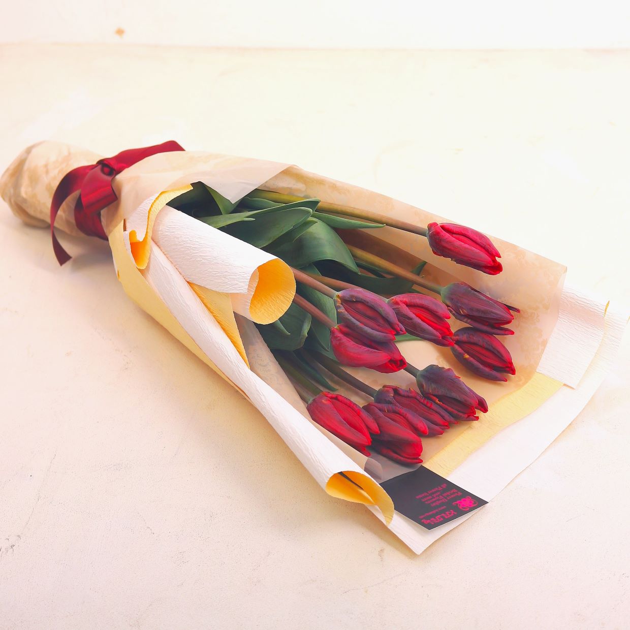 春の花束「春を彩るチューリップの花束 赤系MIX10本」Sサイズ ブーケ お誕生日 お祝い 卒業 入学 離職 就職 就任