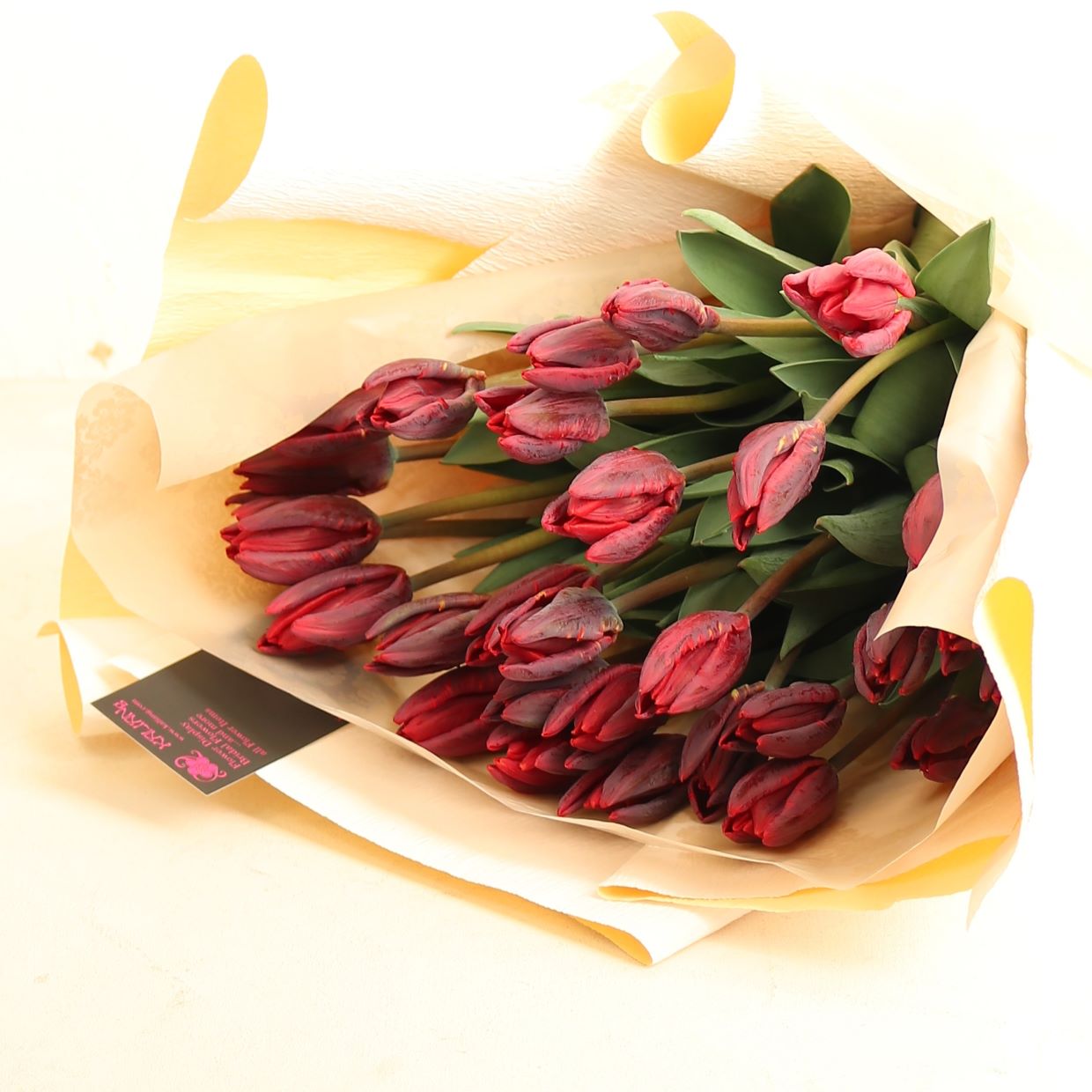 春の花束「春を彩るチューリップの花束 赤系MIX30本」Lサイズ ブーケ お誕生日 お祝い 卒業 入学 離職 就職 就任