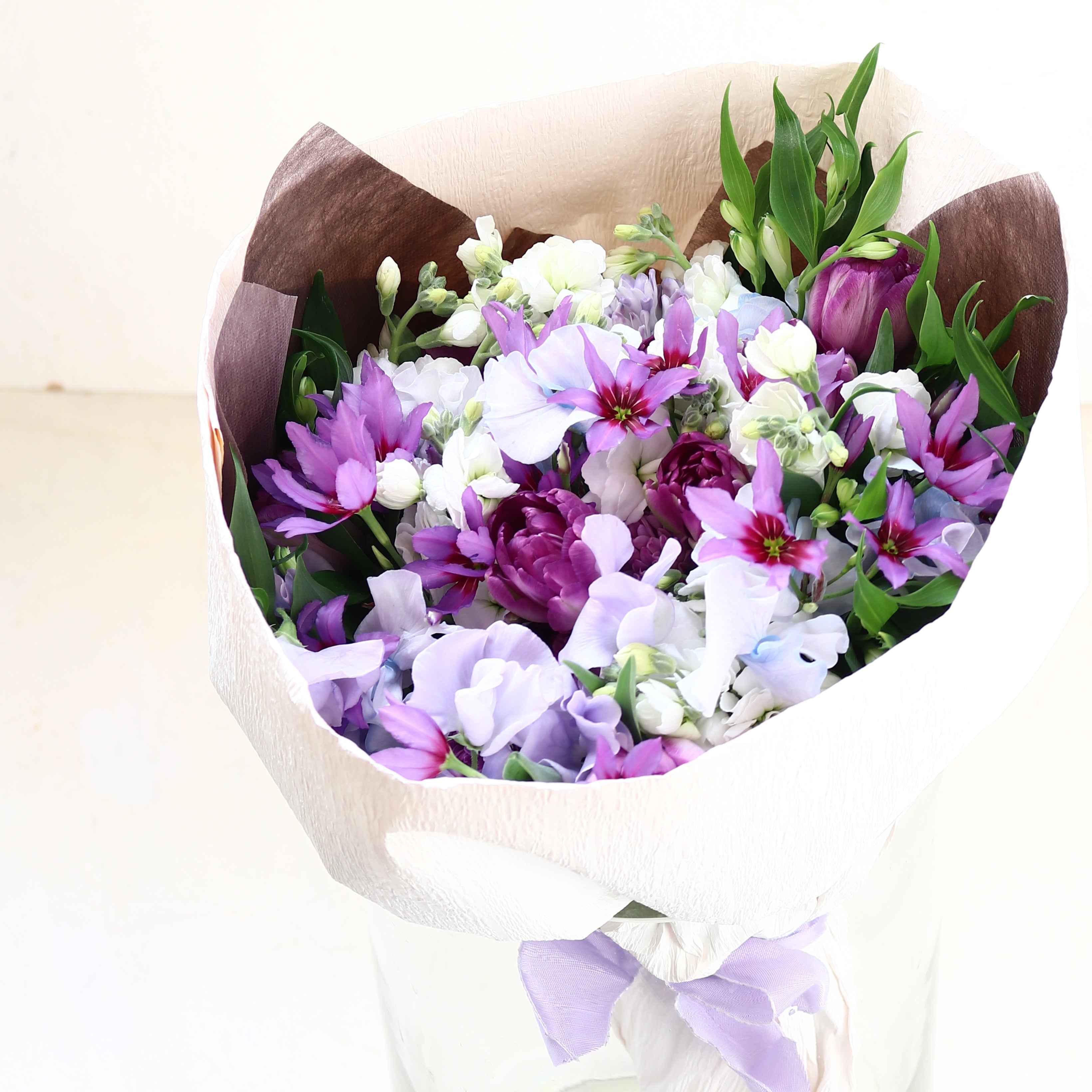 春の花束「春の香りをぎゅっと詰め込んだ紫系の大人ミックスブーケ」Mサイズ バレンタインデー お誕生日 結婚式 送別 プレゼント ギフト