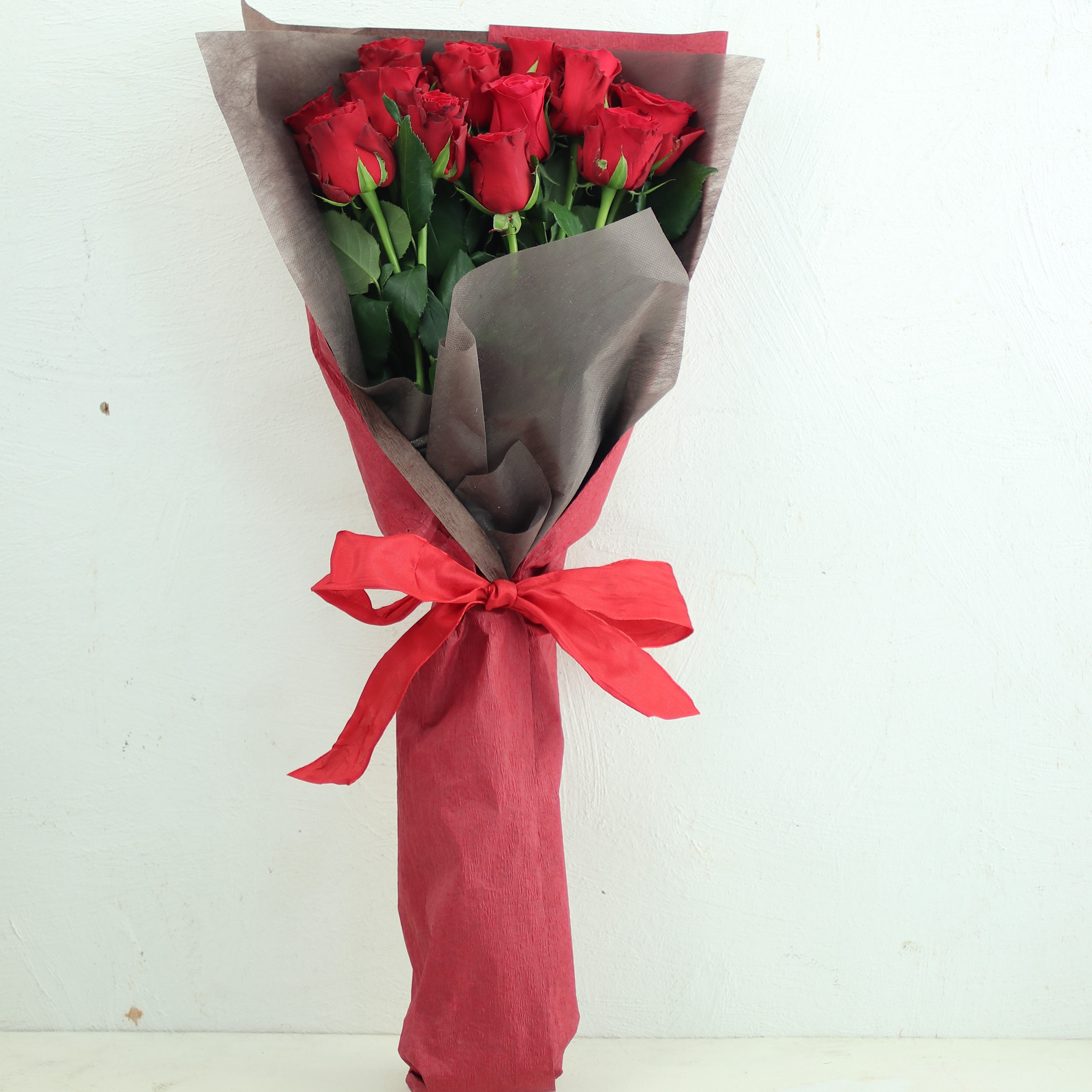 バラの花束「誓いの花束 12本の赤バラブーケ」レッド系 ギフト プレゼント プロポーズ Sサイズ