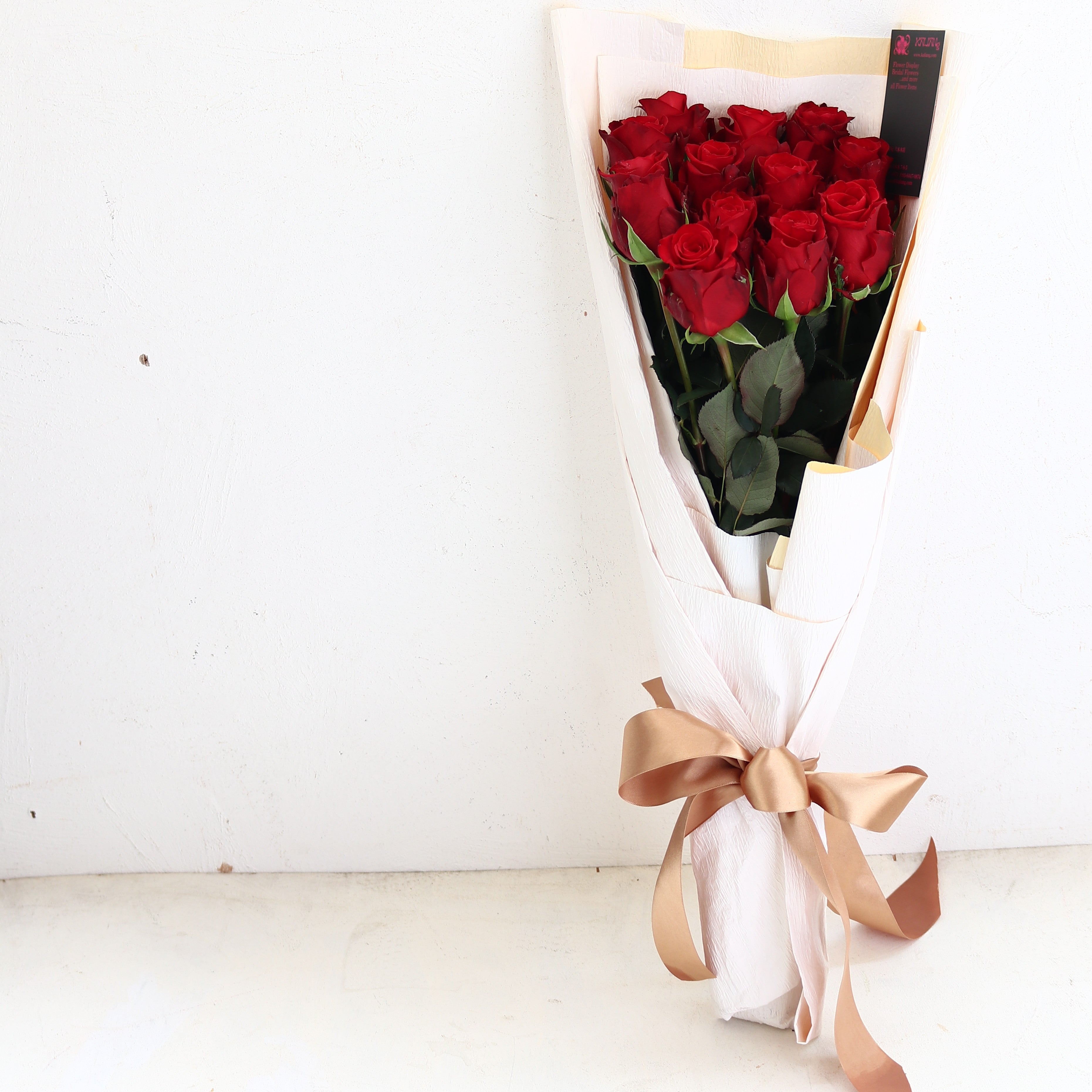 バラの花束「誓いの花束 マリーミー大輪12本の赤バラブーケ」レッド系 ギフト プレゼント プロポーズ Sサイズ