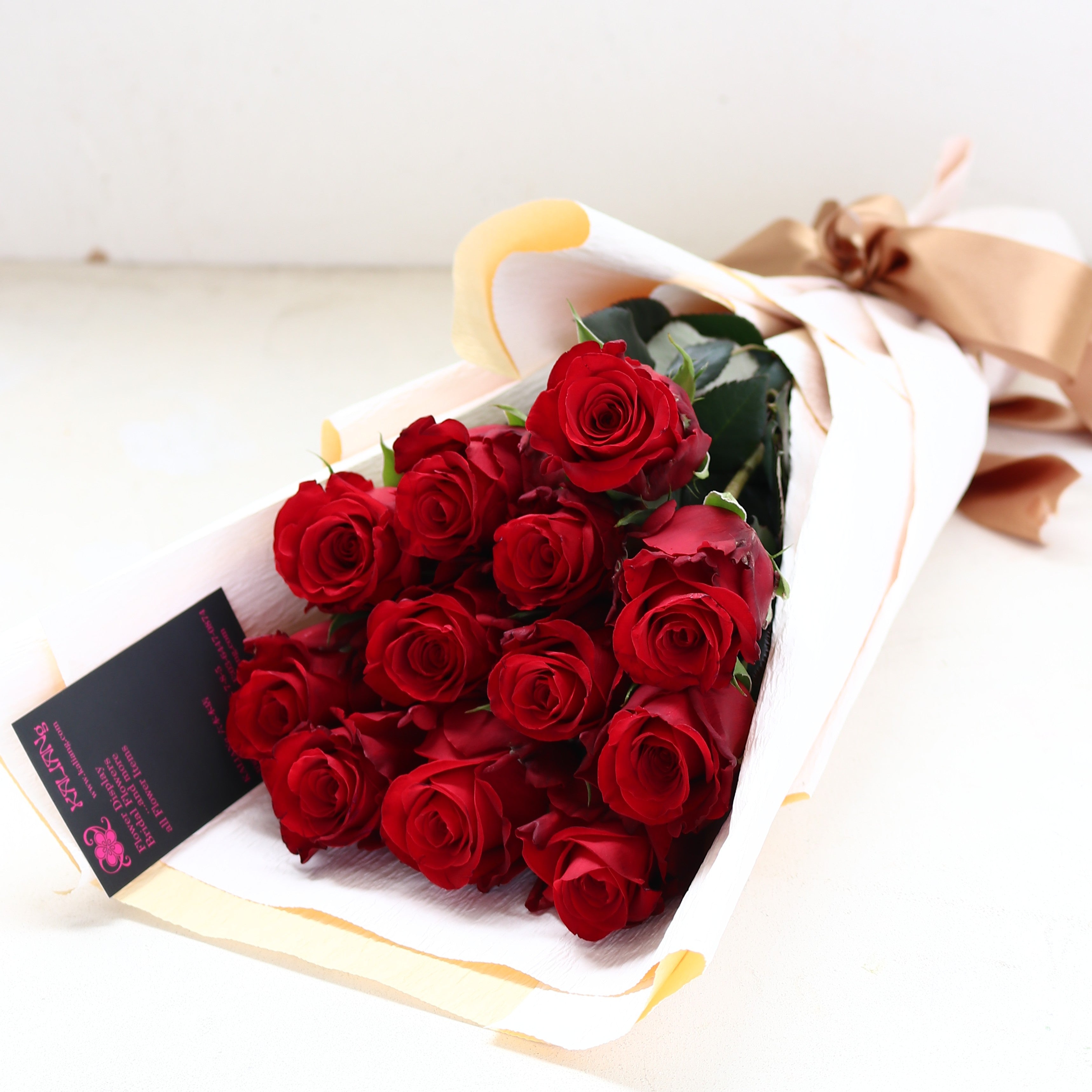 バラの花束「誓いの花束 マリーミー大輪12本の赤バラブーケ」レッド系 ギフト プレゼント プロポーズ Sサイズ