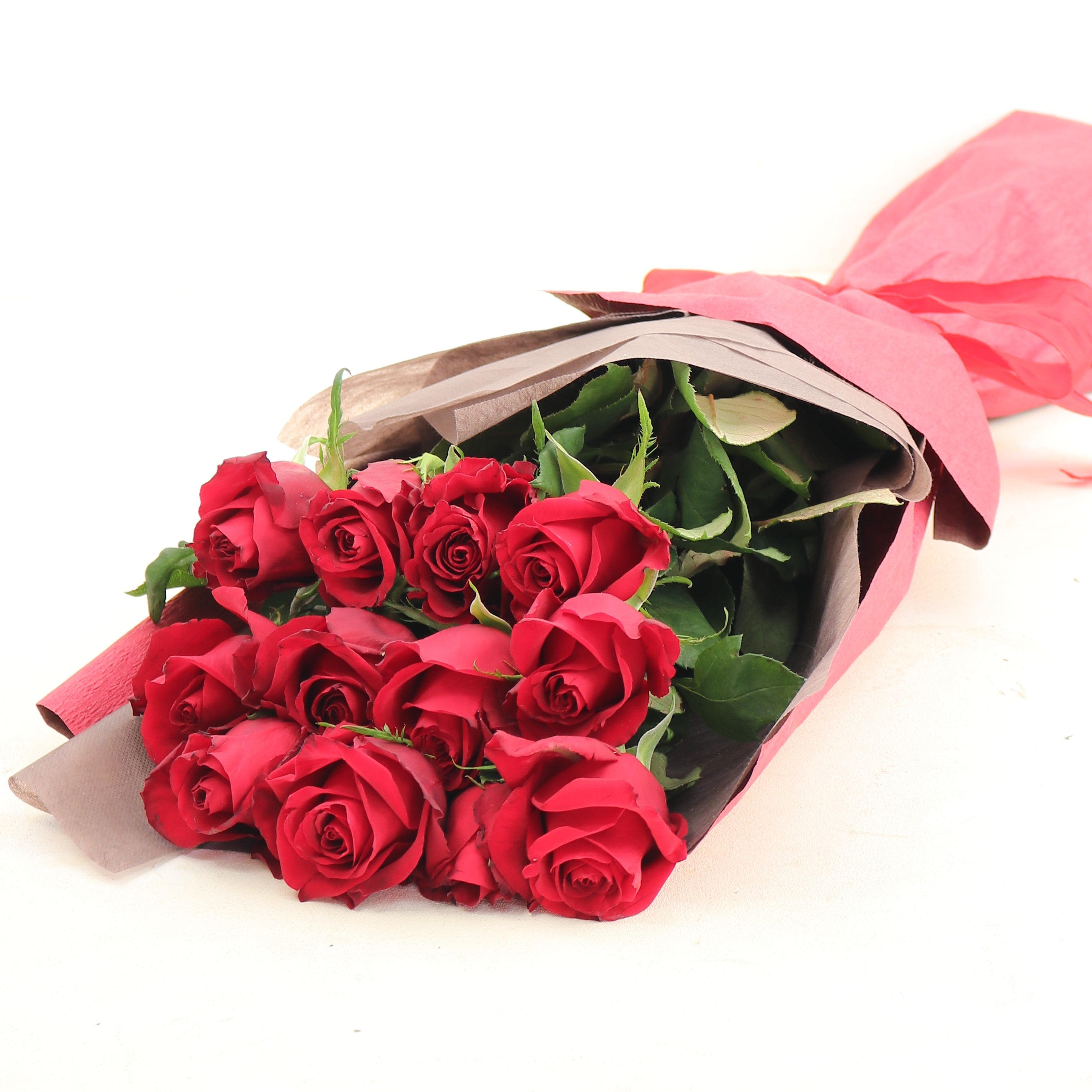 バラの花束「誓いの花束 大輪12本の赤バラブーケ」レッド系 ギフト プレゼント プロポーズ Mサイズ