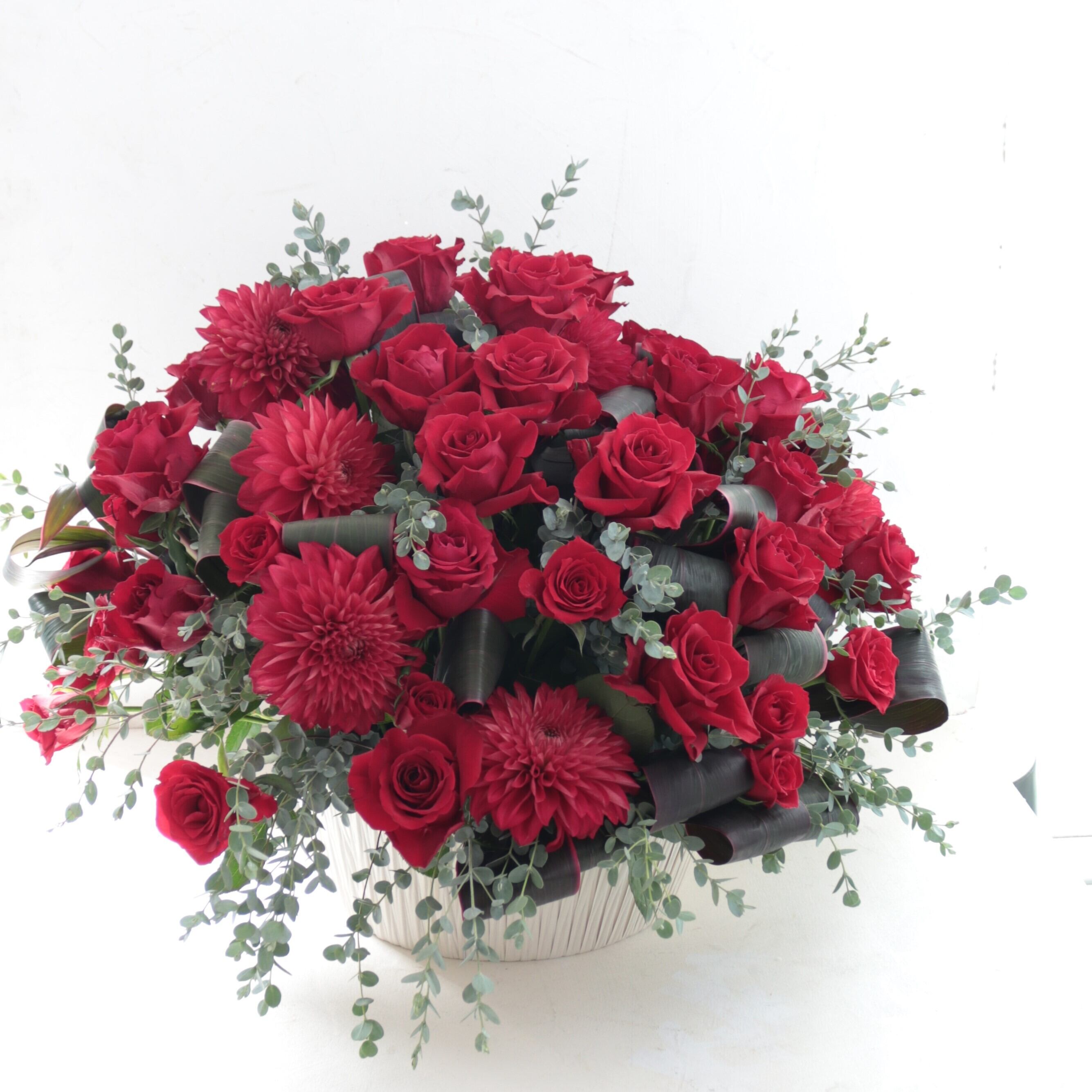 バラ アレンジメント「赤いバラのラウンドアレンジメント」 赤 レッド系 お誕生日 お祝い プロポーズ 結婚式 LLサイズ 60,000円(税別)