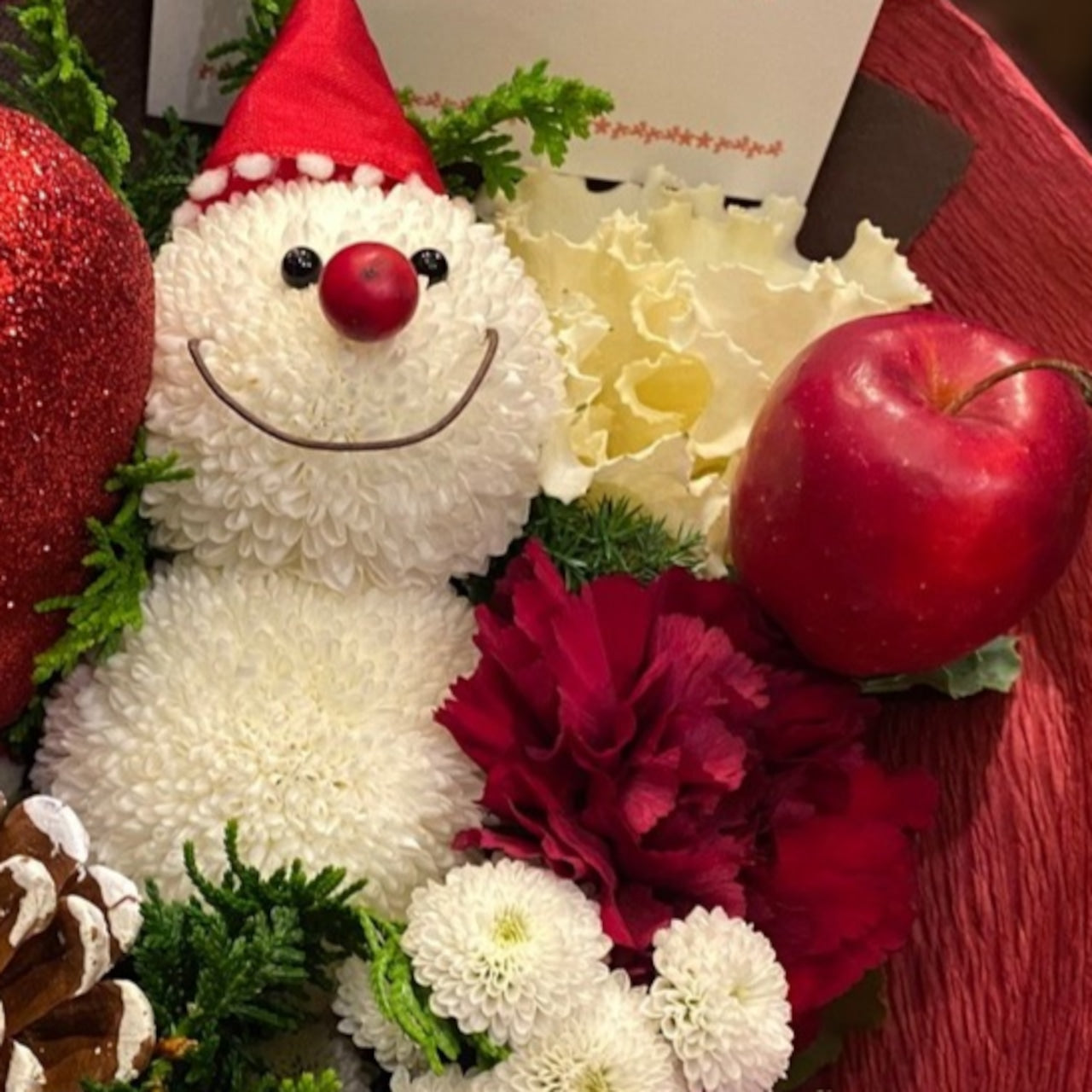 花束「かわいいスノーマンのクリスマスギフトブーケ Sサイズ」ブーケ クリスマス ギフト 赤 白 MIX