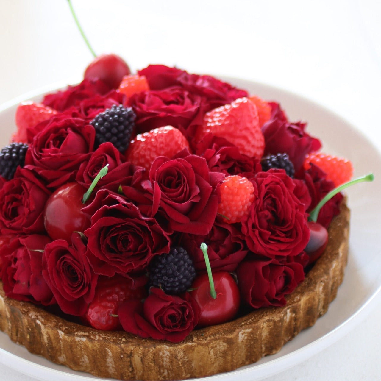 母の日 フラワーギフト「タルト風フラワーケーキ赤系」Sサイズ ギフト フラワーアレンジメント 母の日 クリスマス お正月 お誕生日 成人式