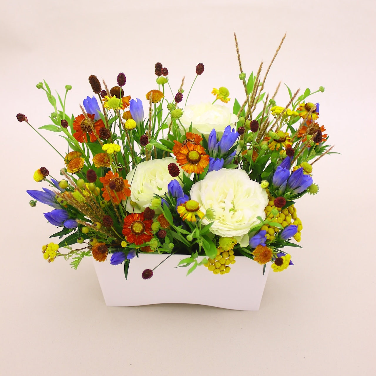 敬老の日 アレンジメント「Thank the elderly」ギフト 生花 お祝い Mサイズ 黄色オレンジ色系 5,000円（税抜）
