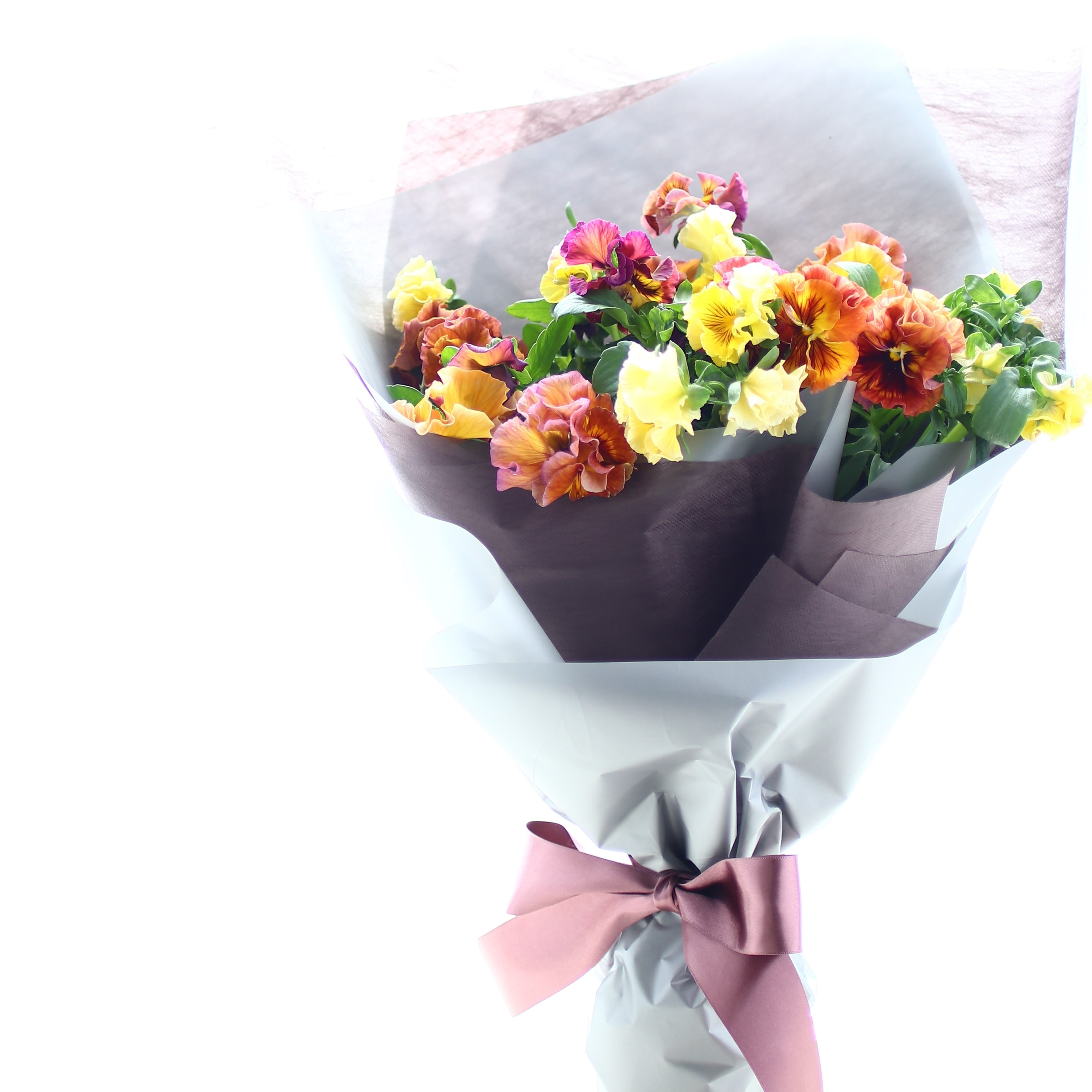 春の花束「花言葉はあなたを想う　パンジー大人オレンジMIX　花束」春の花束　卒業　入学　バレンタインデー　ホワイトデー　パンジー