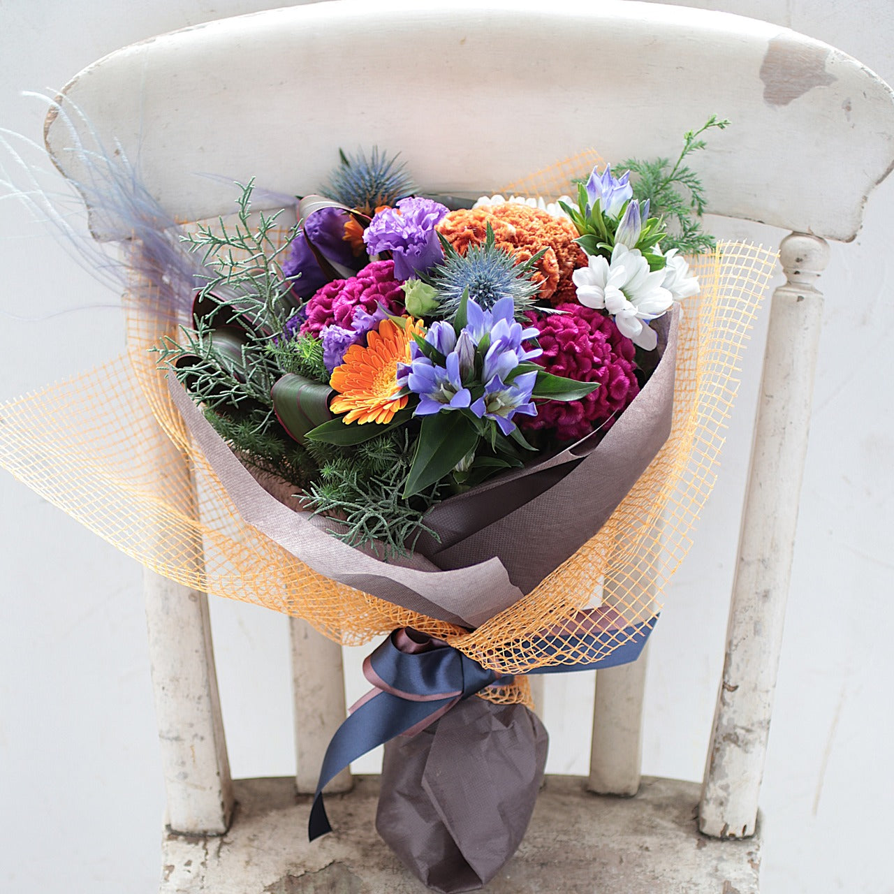 ハロウィン 花束「HAPPY Halloween !! bouquet」ギフト 生花 ブーケ お祝い Mサイズ 黄色オレンジ色系 8,500円（税抜）