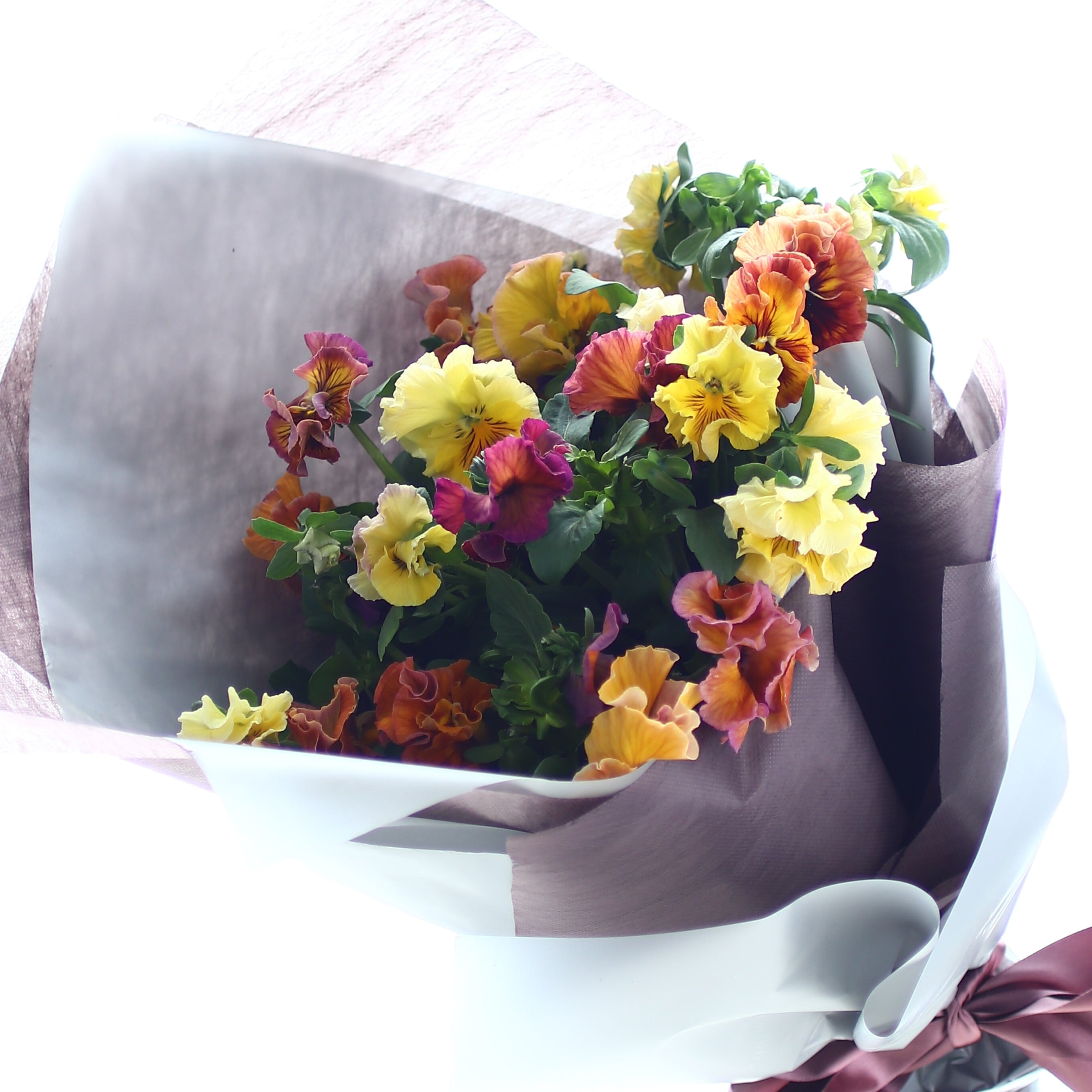 春の花束「花言葉はあなたを想う　パンジー大人オレンジMIX　花束」春の花束　卒業　入学　バレンタインデー　ホワイトデー　パンジー