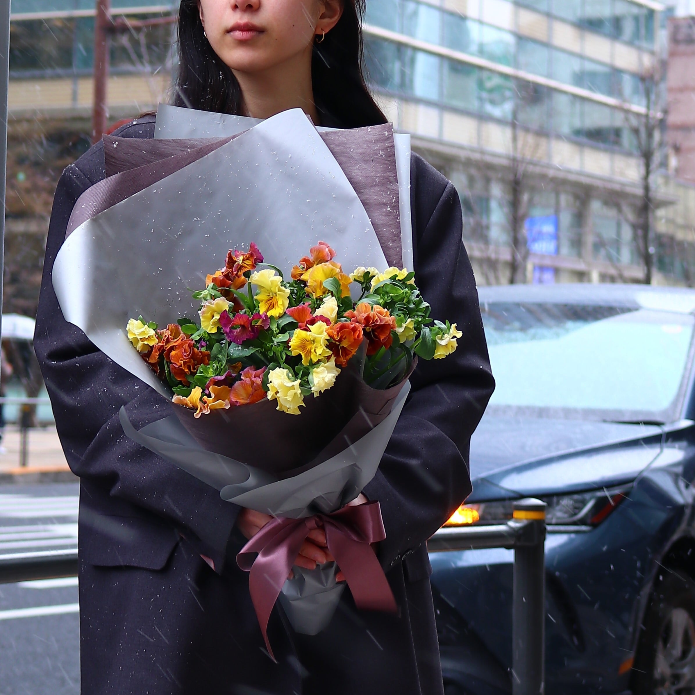 春の花束「花言葉はあなたを想う　パンジー大人オレンジMIX　花束」春の花束　卒業　入学　バレンタインデー　ホワイトデー　パンジー