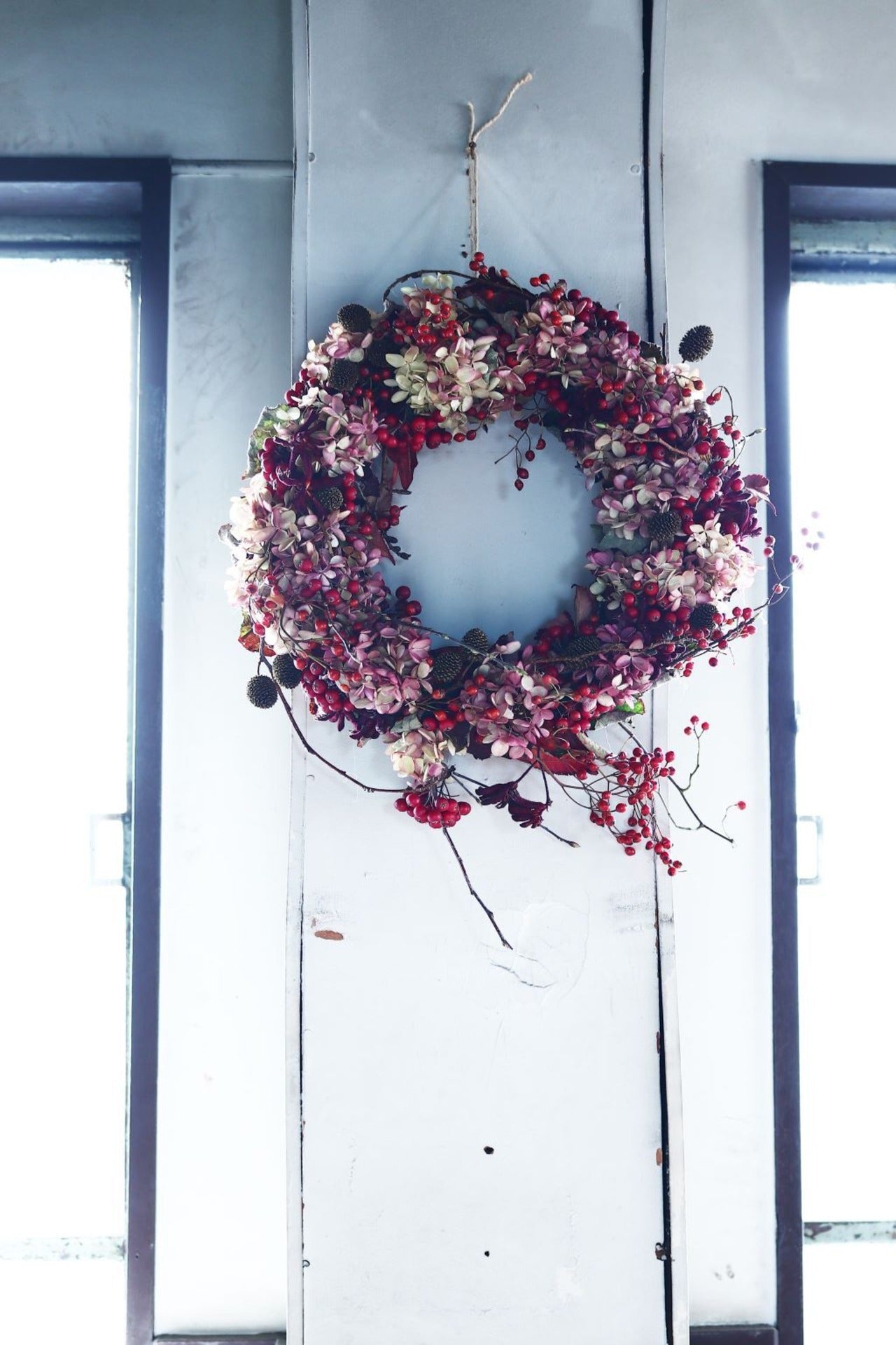 ドライフラワーリース「ドライフラワー紅葉ミナヅキとアロニアのレッド系リース」ドライ リース お祝い ギフト Lサイズ