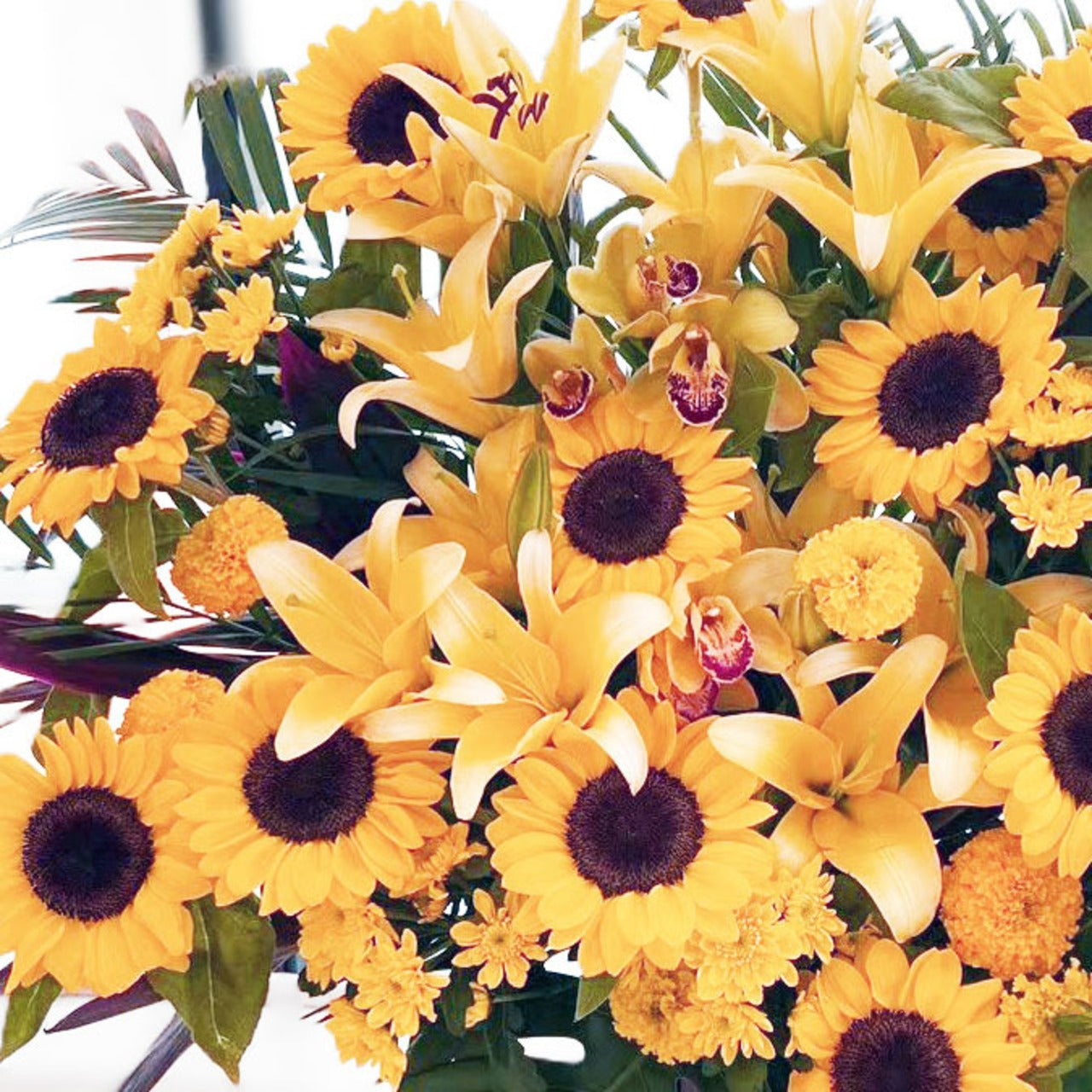 ヒマワリ　スタンド花「大輪ヒマワリのスタンド１段」お祝い花　フラワースタンド　黄色オレンジ系MIX　１段パイプ　開店祝い　開業祝い　ひまわり　スタンドフラワー