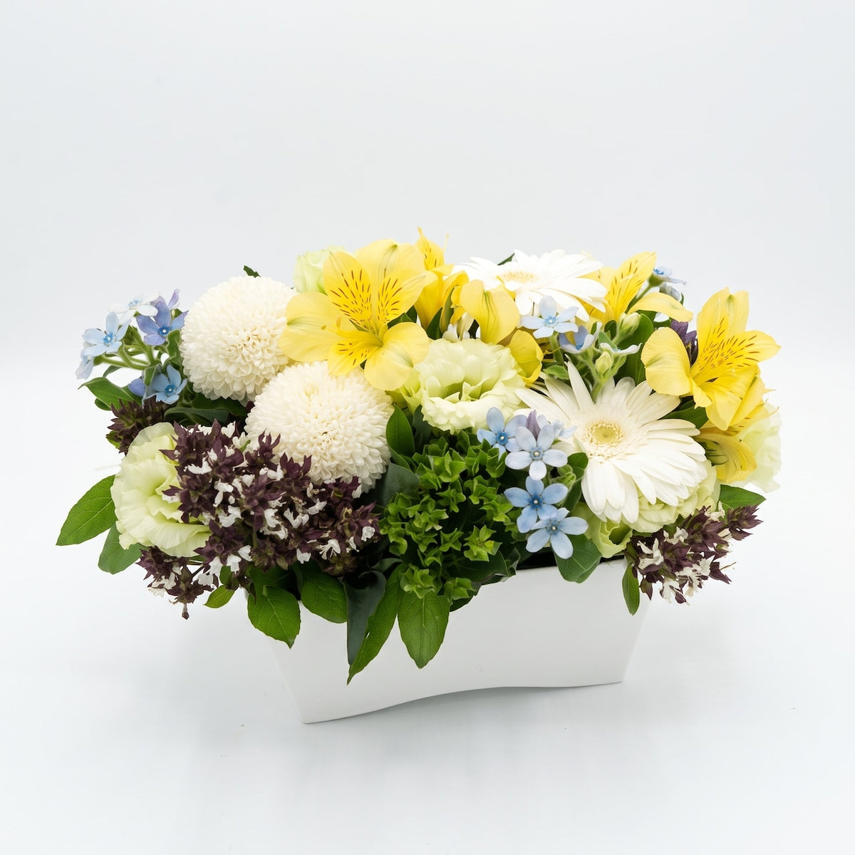 ペットのお供え花「淡色ミックスアレンジメント」5,500円（税込）優しいパステルカラー 御供 仏花
