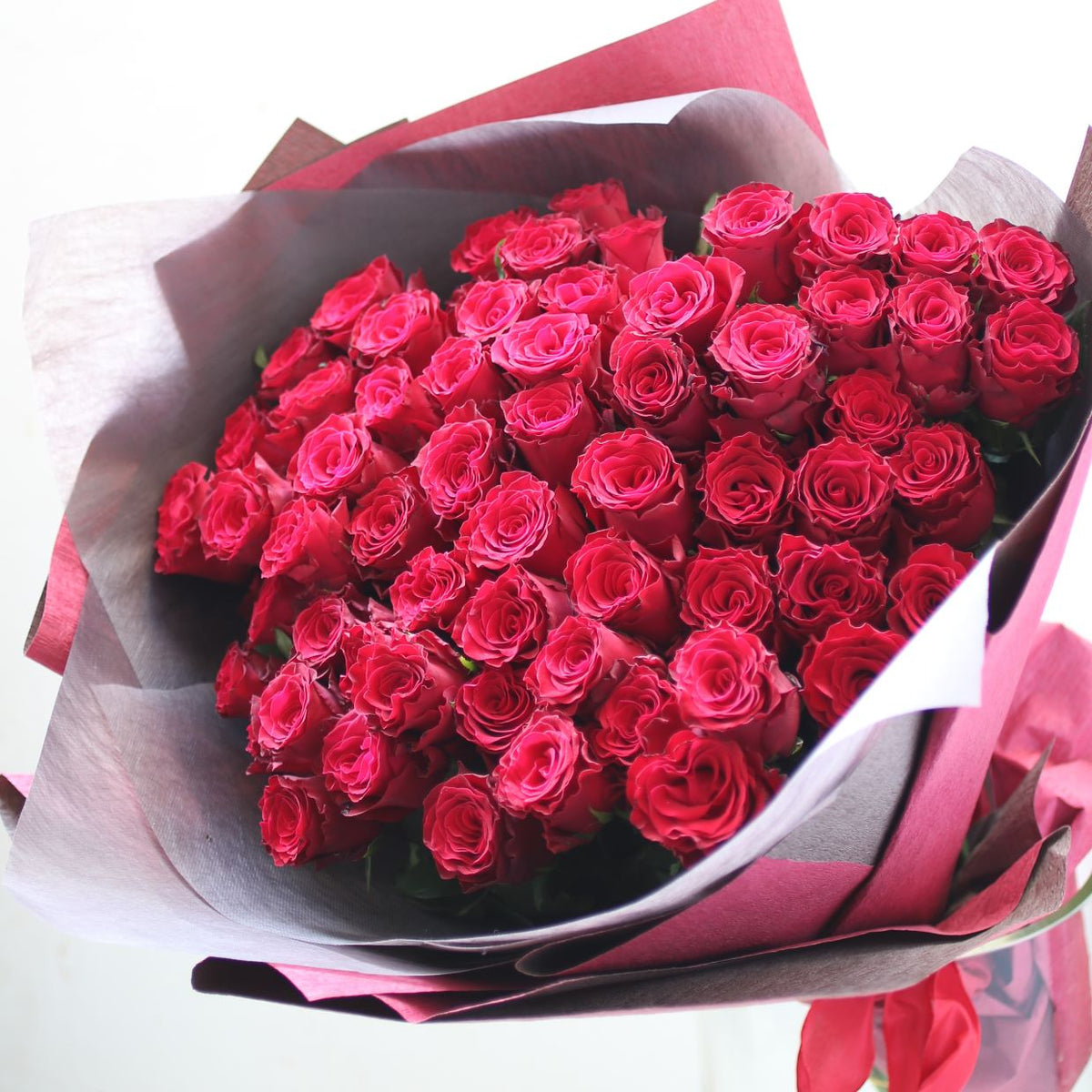 ＊赤バラの花束＊　30㎝ ✖️60本　ラッピング込み　還暦・プロポーズ・誕生日など 赤バラの花束＊ 30㎝ ✖️60本 ラッピング込み 還暦・プロポーズ