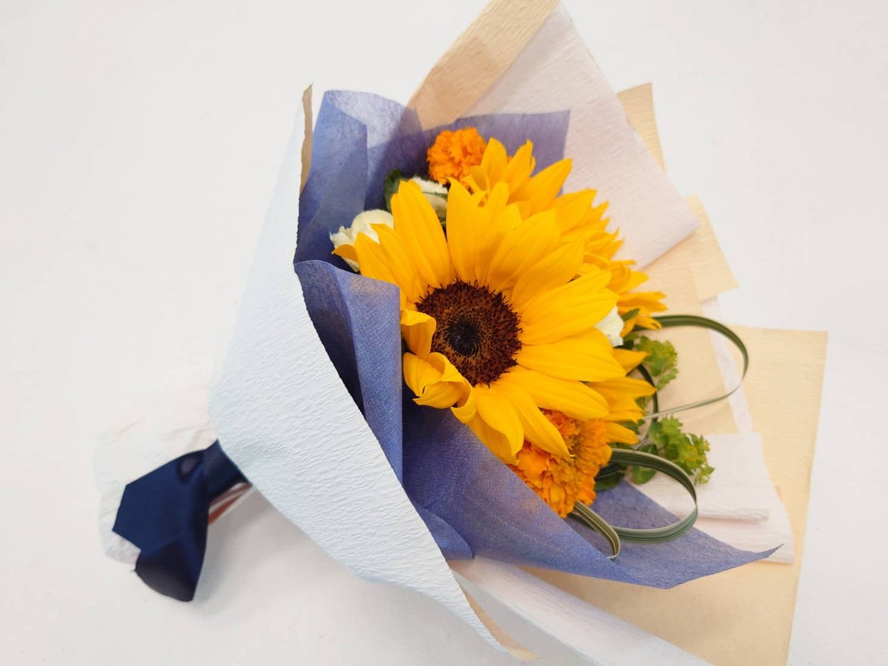 父の日 花束「ひまわりのHappyフレッシュブーケ」Mサイズ ブーケ ヒマワリ　黄色　オレンジ系　