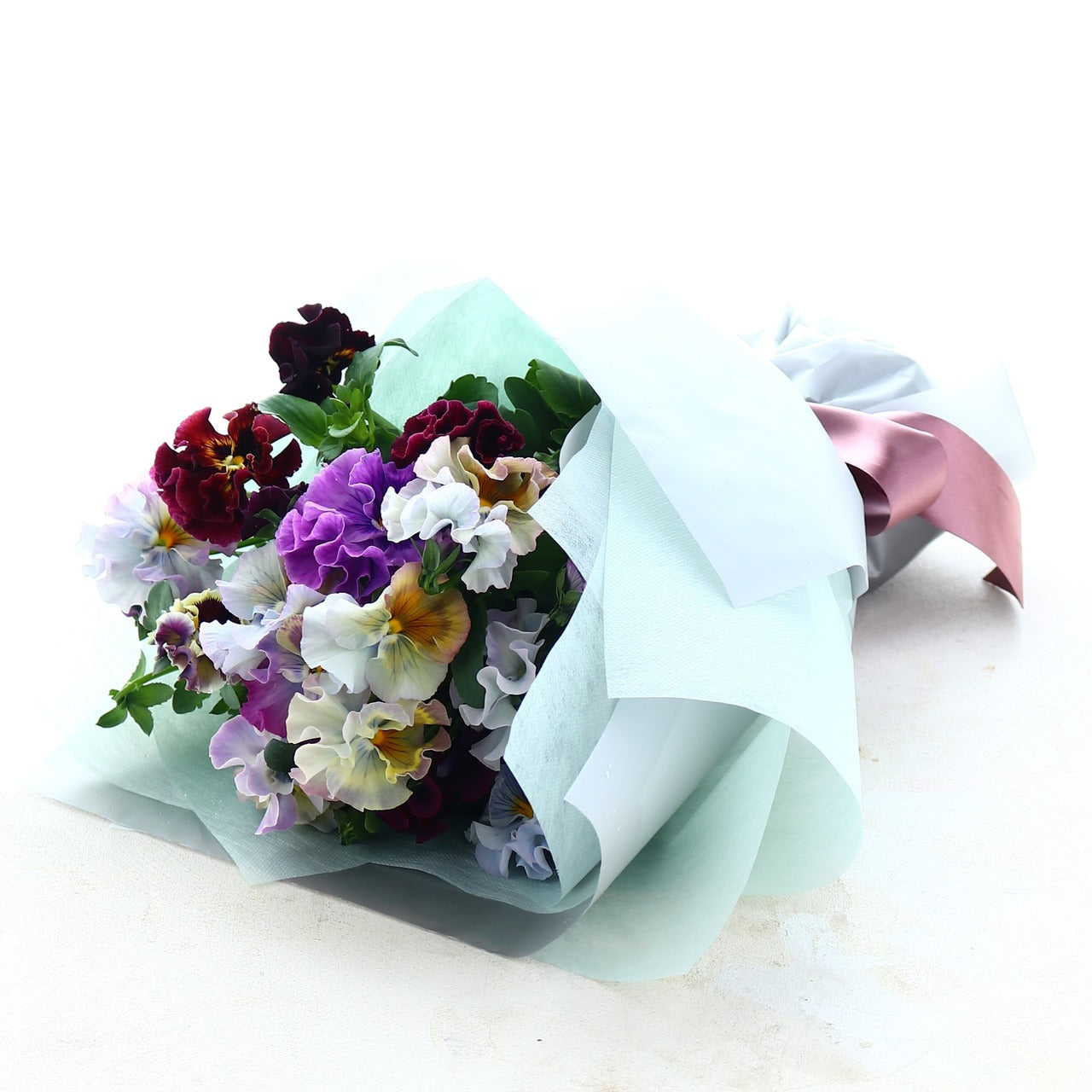春の花束「花言葉はあなたを想う　パンジー大人紫MIX　花束」春の花束　卒業　入学　バレンタインデー　ホワイトデー　パンジー