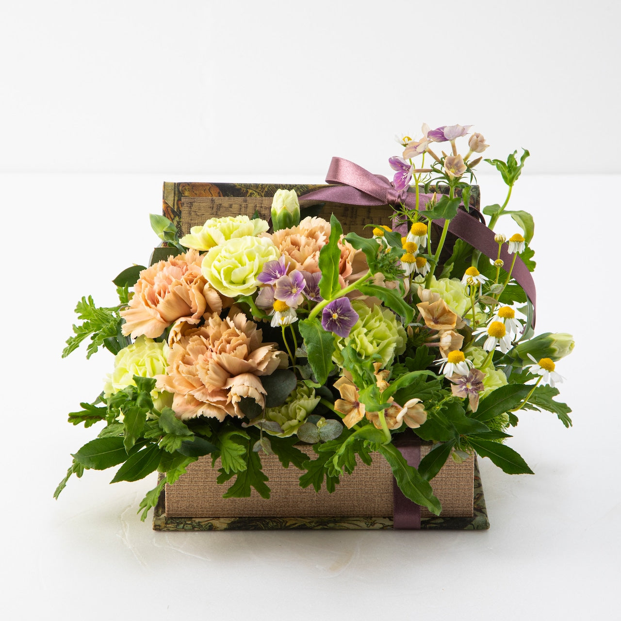 HT-063　母の日ギフト　アレンジメント「Your presence soothes me」