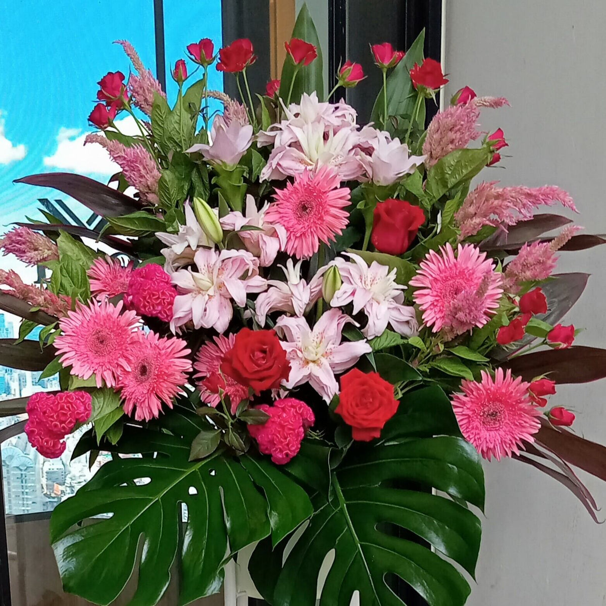 スタンド花「ピンクミックスカラースタンド2段」お祝い花